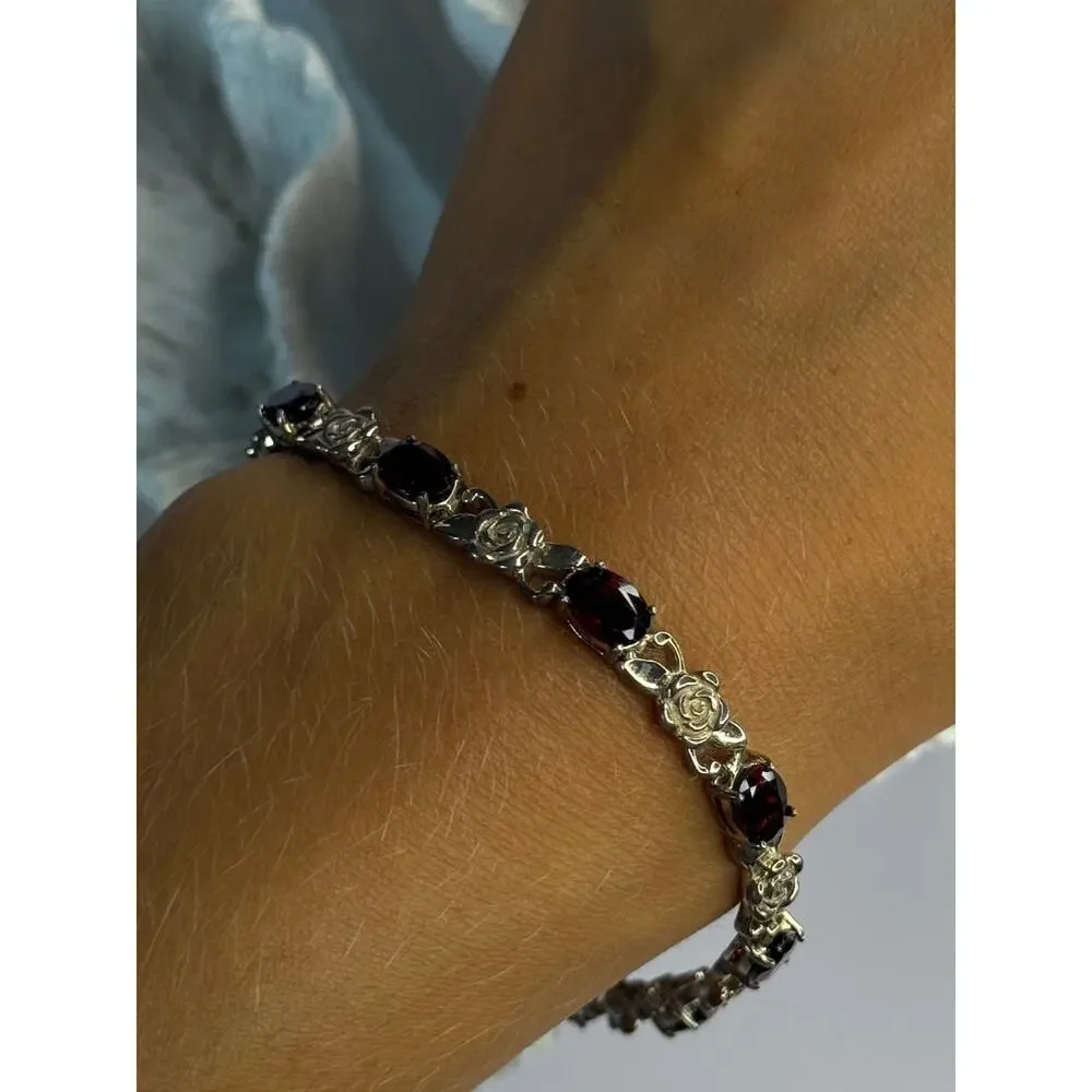 925 Sterling Silver Flower Garnet Bracelet Length 8